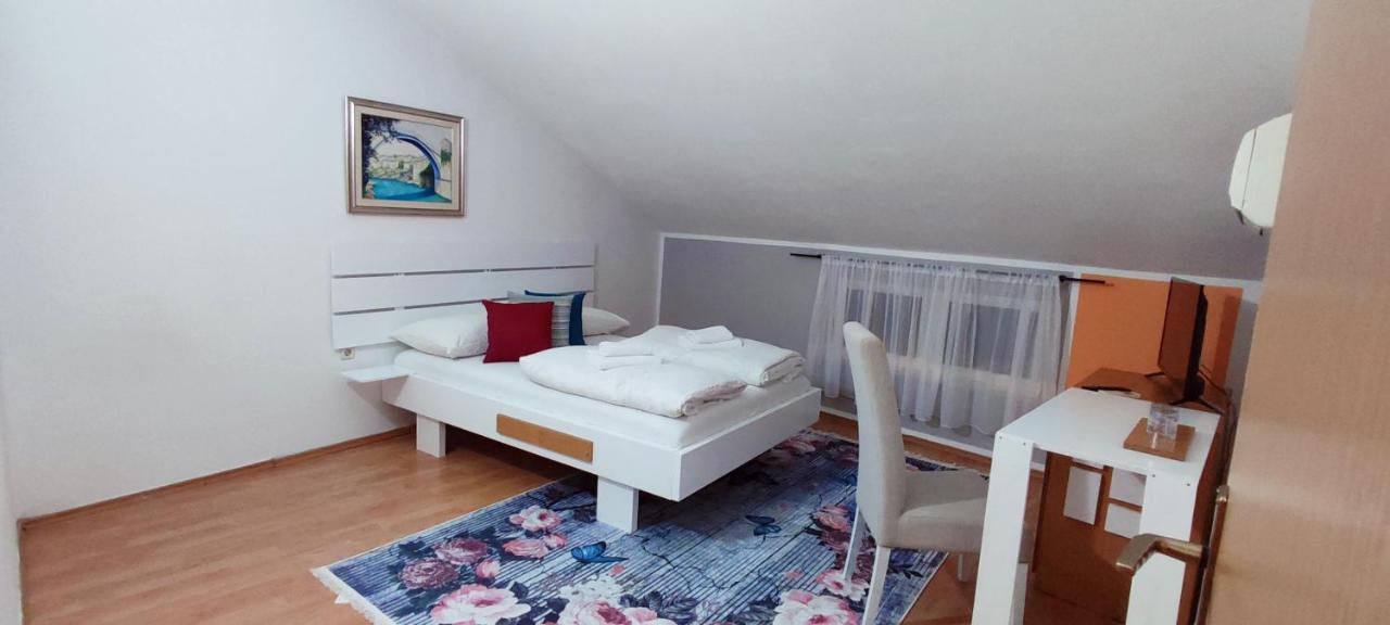 Monera & & Free Garage Apartament