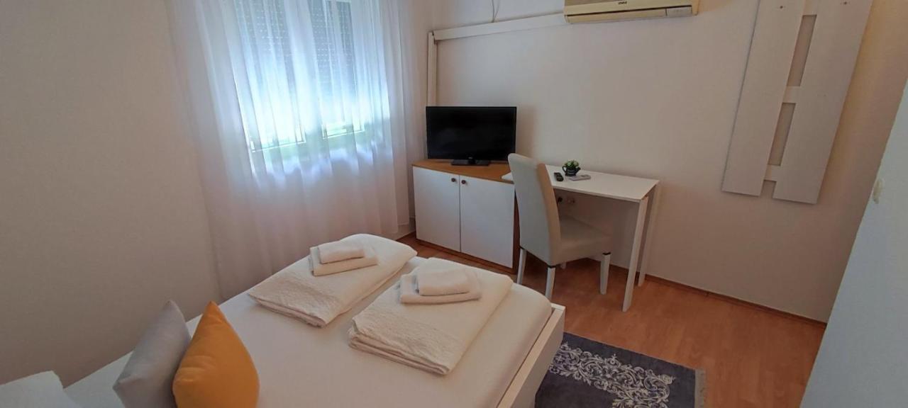 Monera & & Free Garage Apartament *